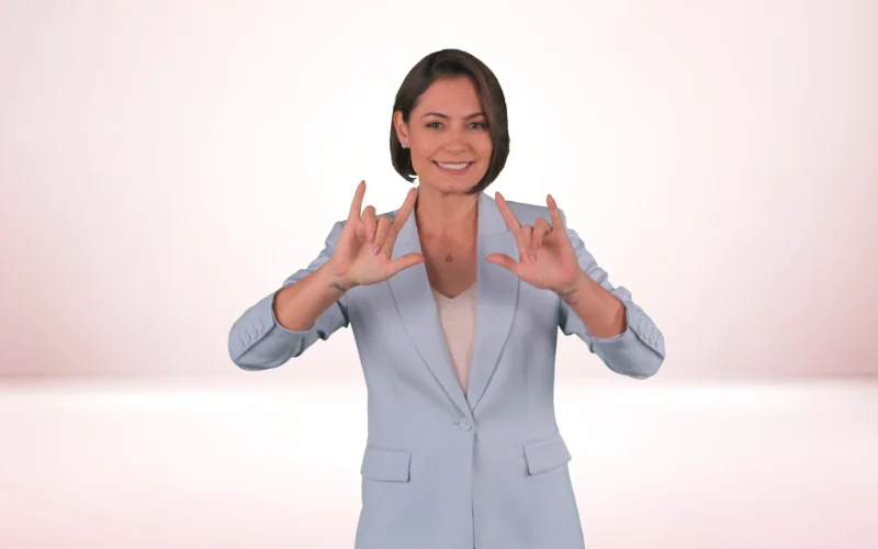 Michelle-Bolsonaro-Sinal-Te-Amo